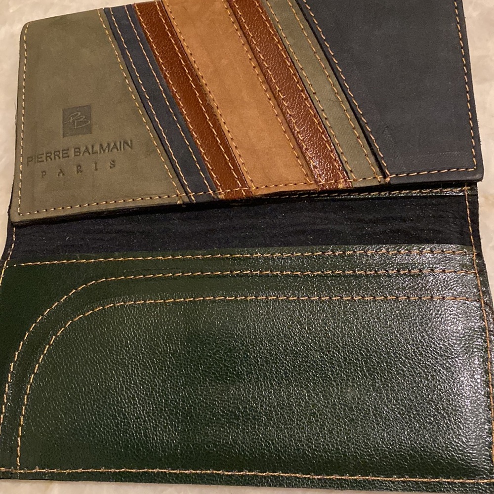 Pierre Balmain Paris vintage leather trifold wallet-organizer gently used 6 3/4” - Picture 4 of 6